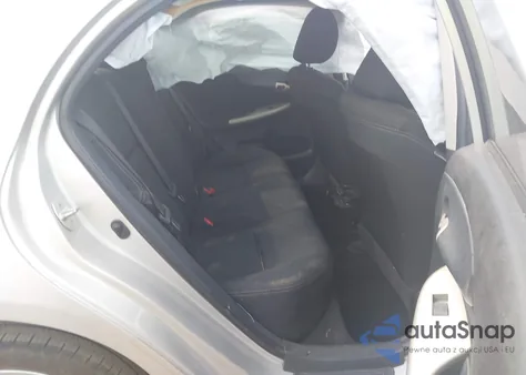 2013 Toyota Corolla S z USA, uszkodzony, nr VIN 5YFBU4EE5DP106741